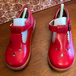 New never worn Felix and Flora red Mary Jane shoes size 10 toddler